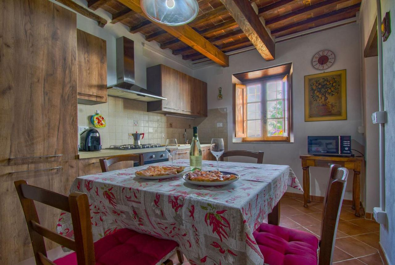 Petrognano  Casa Serenaヴィラ エクステリア 写真